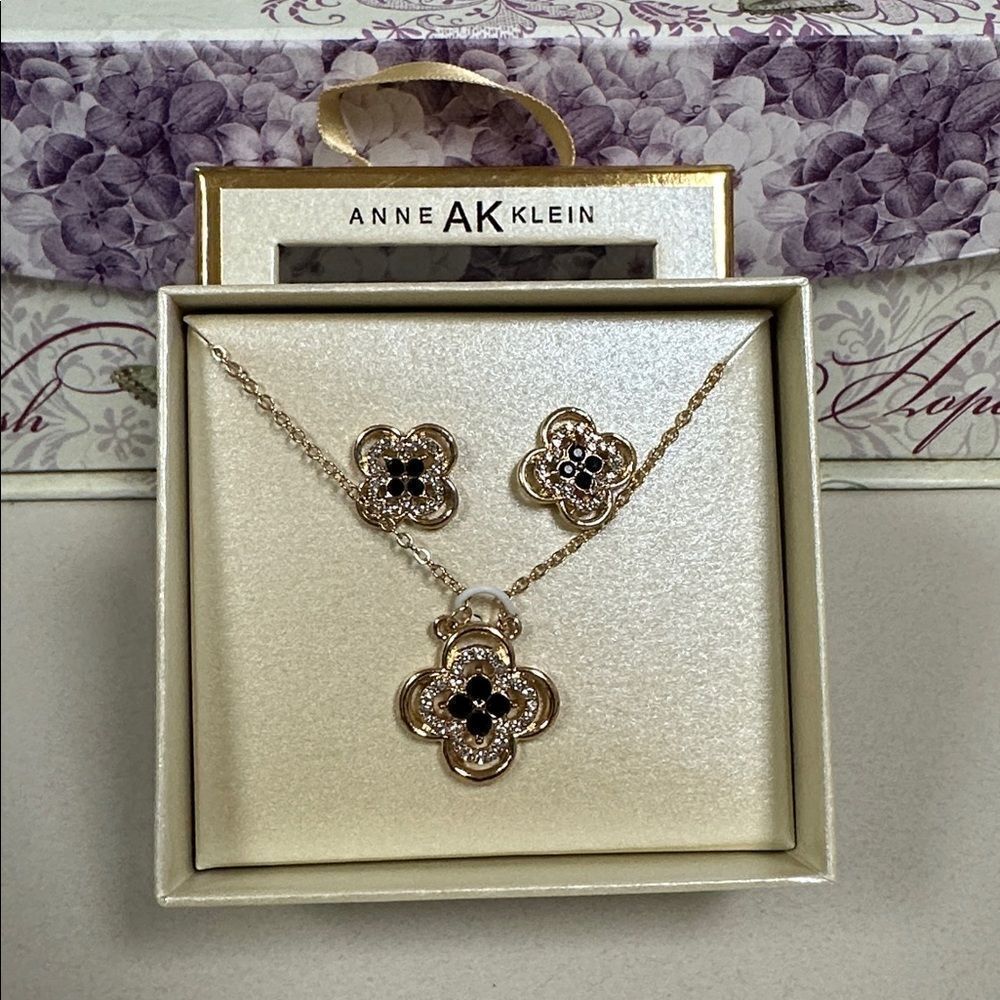 Anne Klein Gift Set Four Leaf Floral Clear Black Rhinestones Necklace Earrings